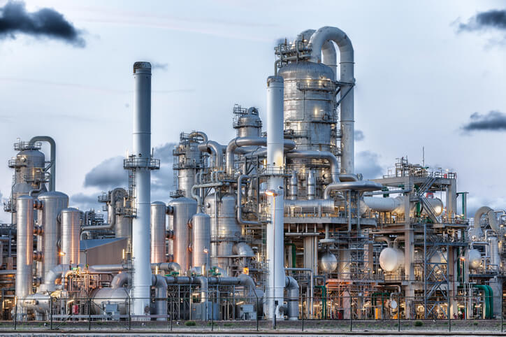 Refineries & Chemicals